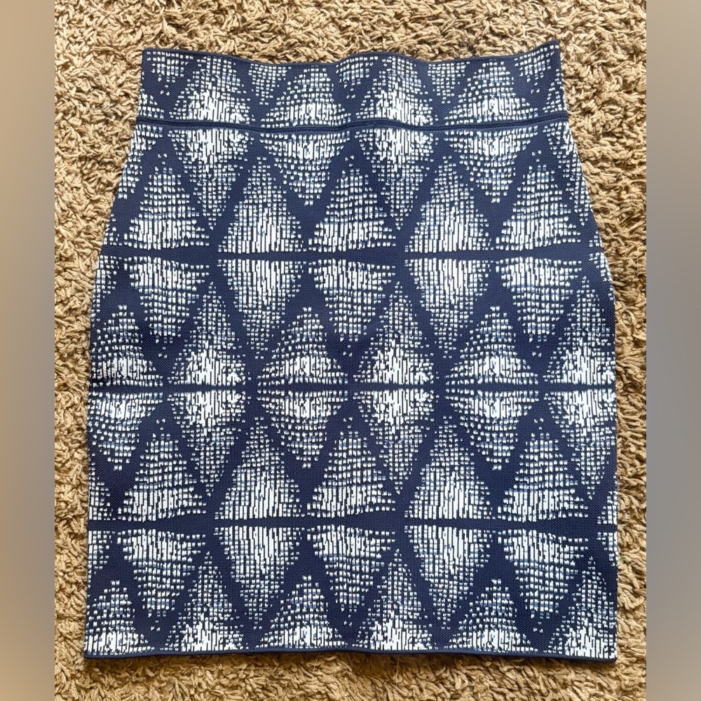 BCBG Navy and White Geometric Women's Skirt
